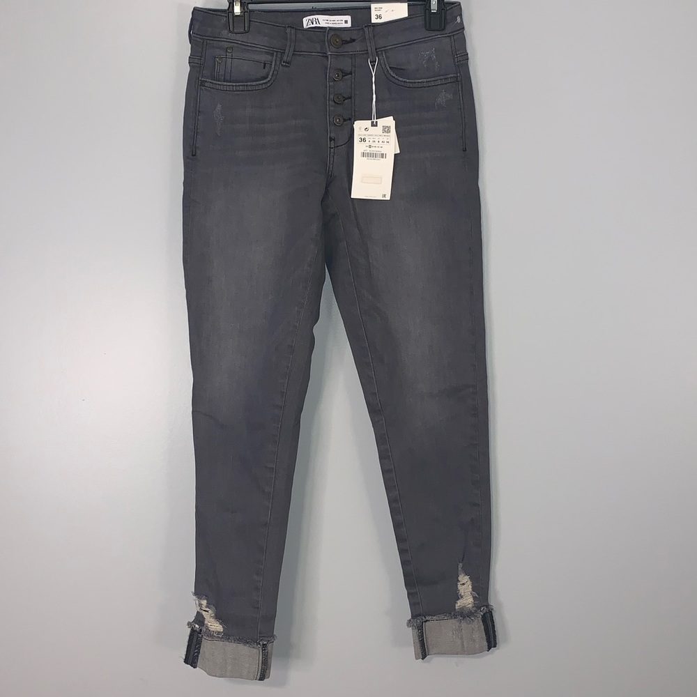 ZARA Distressed Mid Rise Skinny Cropped Jeans